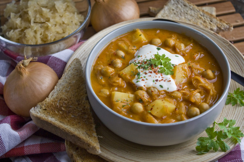 Sauerkraut-Hummus-Suppe mit Kichererbsen | Toastenstein