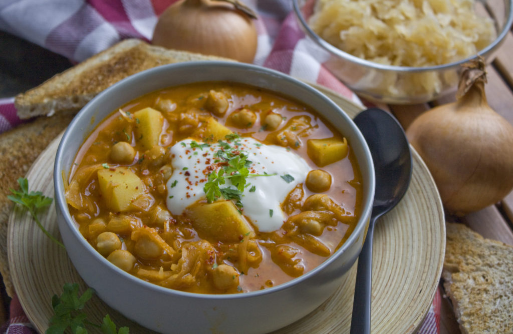 Sauerkraut-Hummus-Suppe mit Kichererbsen | Toastenstein