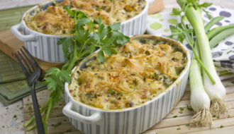 Kartoffel-Spargel-Auflauf mit Frühlingszwiebeln | Toastenstein