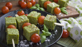 Fingerfood! - Basilikum-Polenta-Spieße | Toastenstein