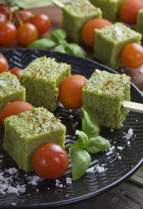 Fingerfood! - Basilikum-Polenta-Spieße | Toastenstein