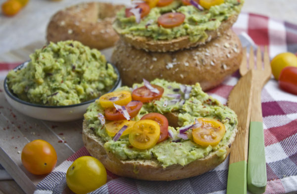 Schneller Avocado-Kichererbsen-Aufstrich | Toastenstein Schneller Avocado-Kichererbsen-Aufstrich | Toastenstein