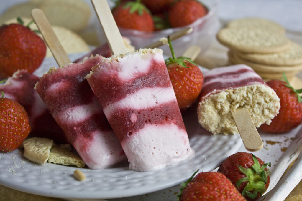 Erdbeer-Käsekuchen-Eis [Frankenfoods] | Toastenstein