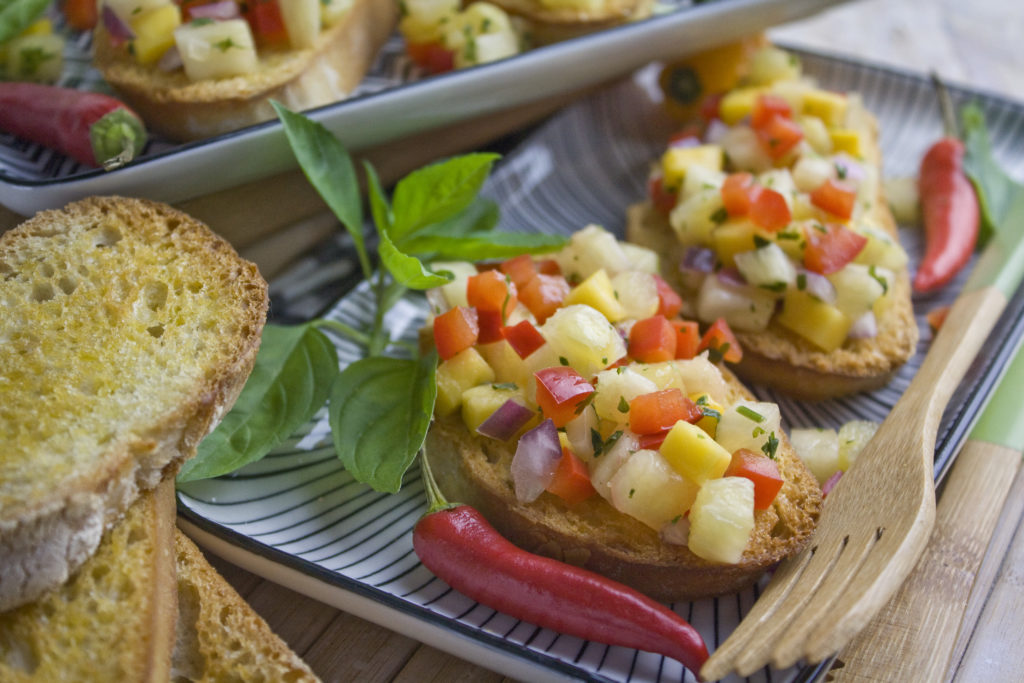 Ananas-Mango-Bruschetta | Toastenstein