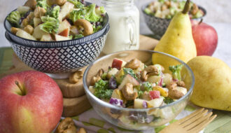 Brokkoli-Obstsalat mit Joghurt-Dressing | Toastenstein