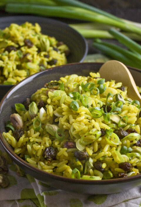 Curry-Reis-Salat mit Rosinen und Pistazien | Toastenstein