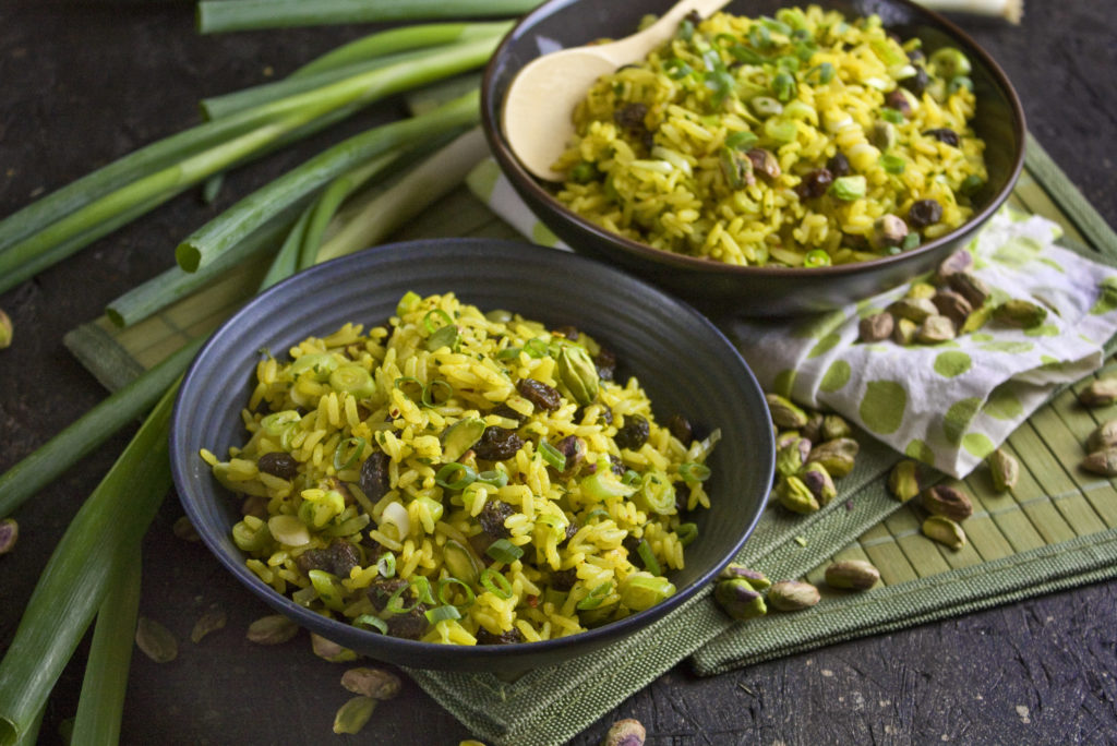 Curry-Reis-Salat mit Rosinen und Pistazien | Toastenstein