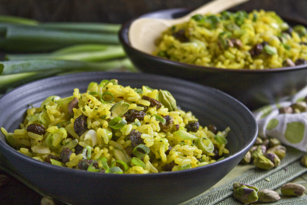 Curry-Reis-Salat mit Rosinen und Pistazien | Toastenstein