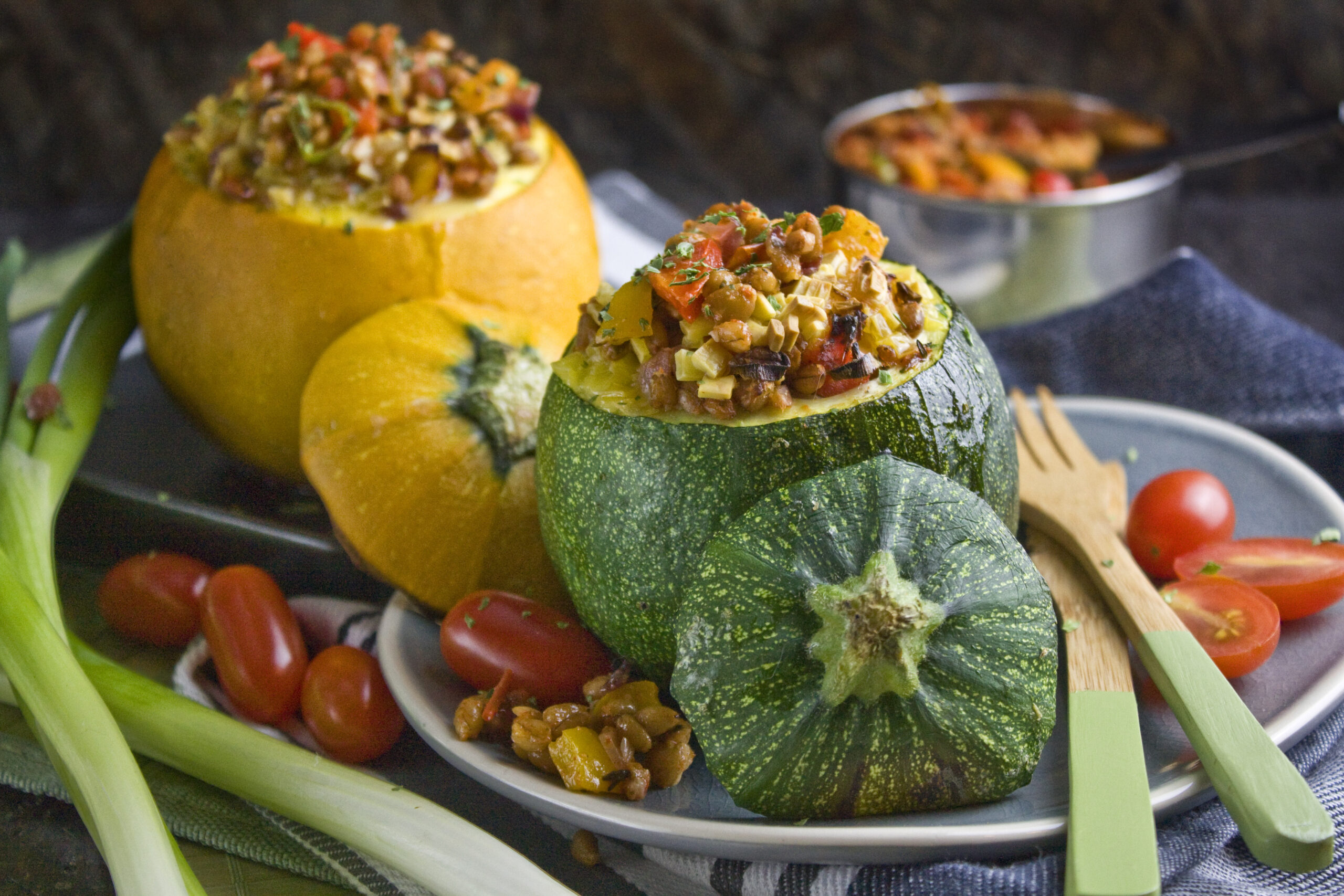 Gefüllte Dinkel-Zucchini – Frisch aus dem Ofen! - Toastenstein.com