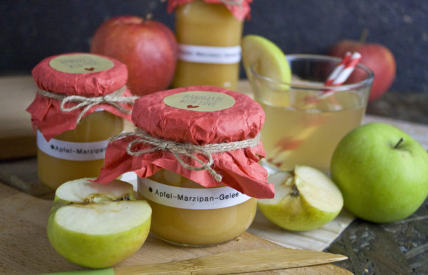 Apfel-Marzipan-Gelee mit Orange | Toastenstein Apfel-Marzipan-Gelee mit Orange | Toastenstein