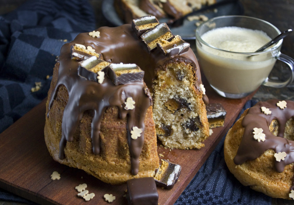 Weihnachtlicher Dominostein-Gugelhupf - Toastenstein.com