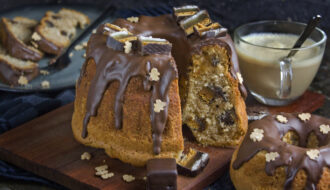 Weihnachtlicher Dominostein-Gugelhupf | Toastenstein