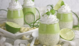 Limetten-Chia-Parfrait mit Matcha-Creme | Toastenstein