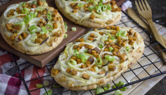 Rustikale Flammkuchen-Pitas [Frankenfoods] | Toastenstein