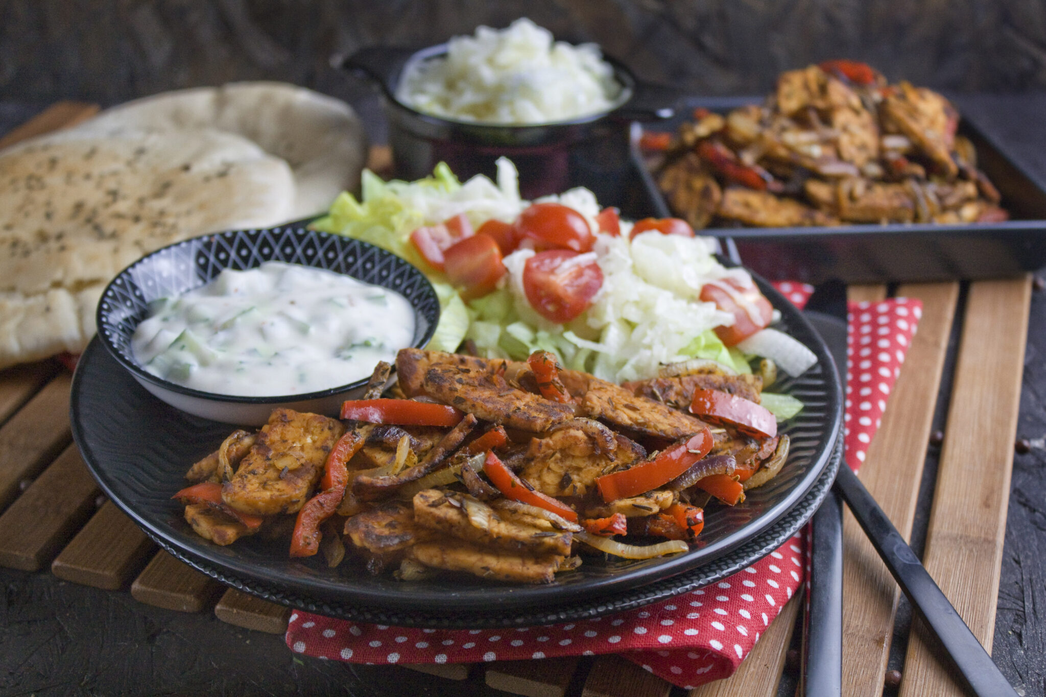 Tempeh-Gyros-Pfanne mit eigener Gewürzmischung - Toastenstein.com