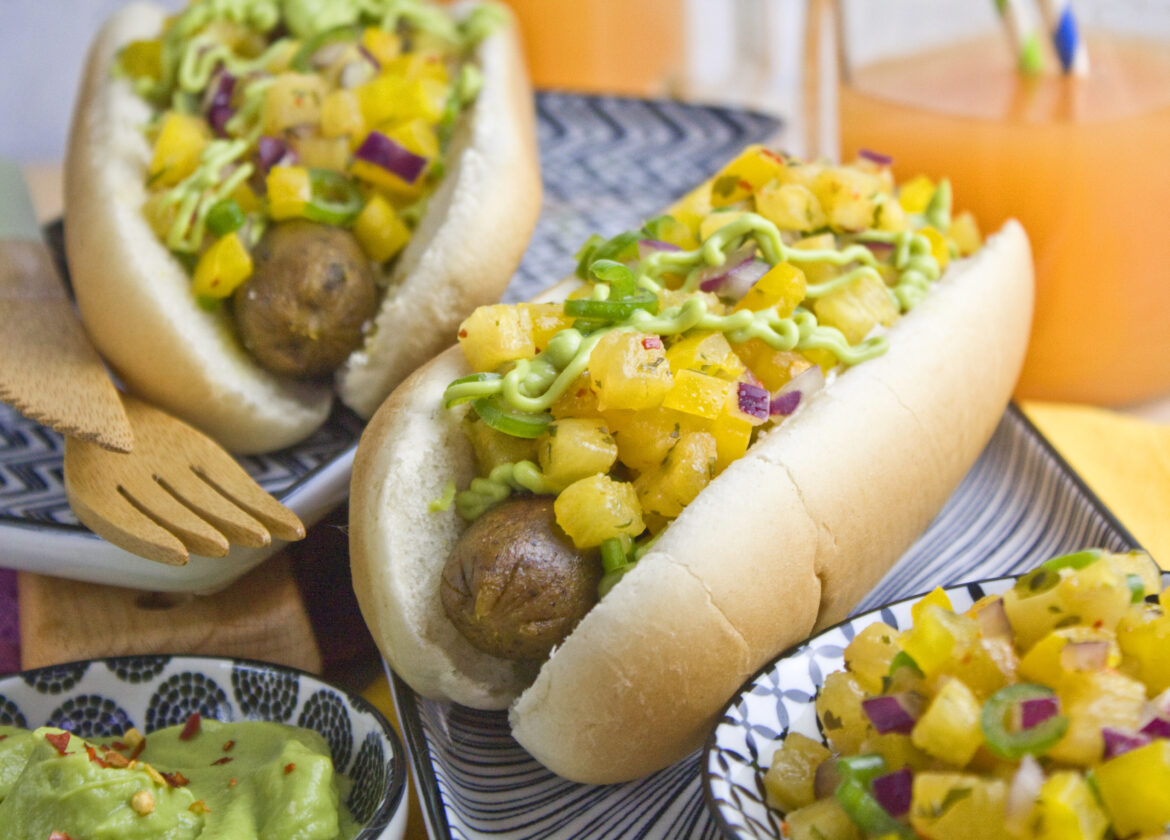 Hawaii-Hot Dogs mit Avocado-Mayo | Toastenstein