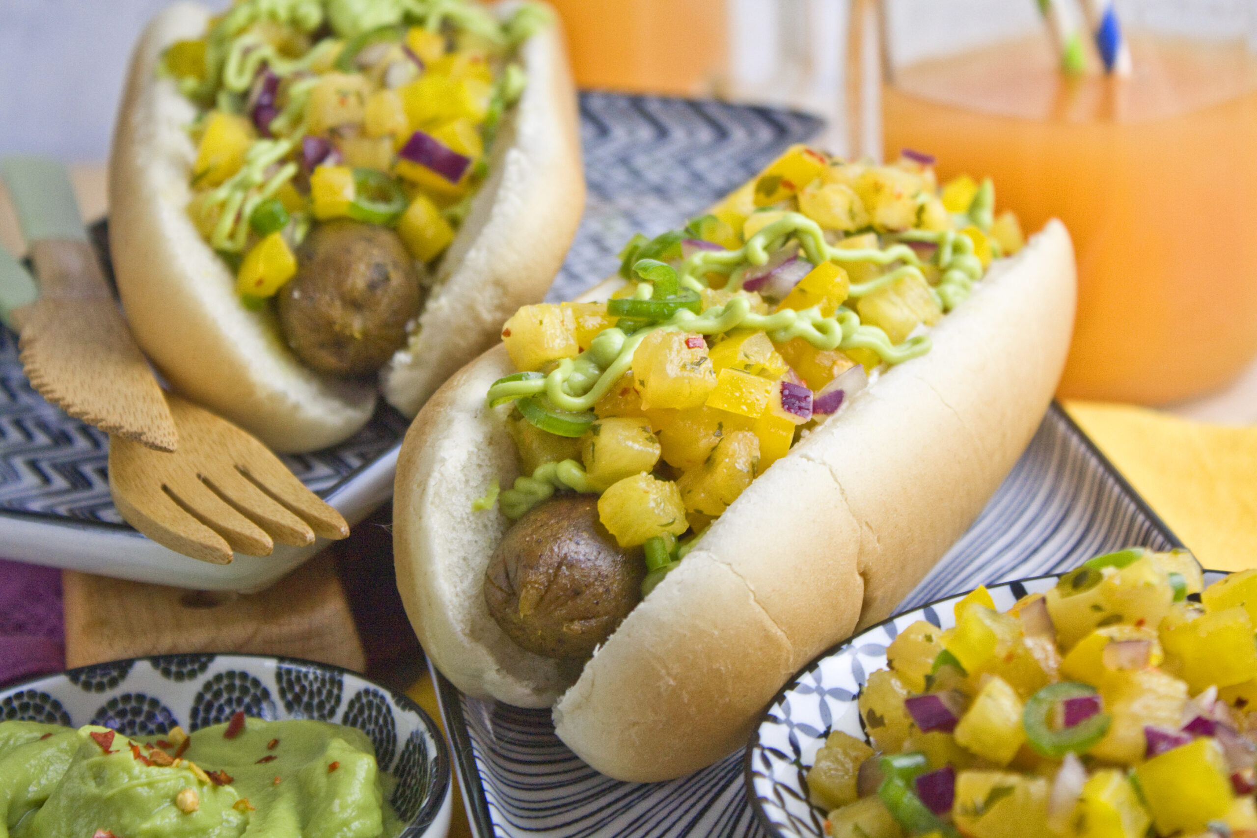 Hawaii-Hot Dogs mit Avocado-Mayo | Toastenstein