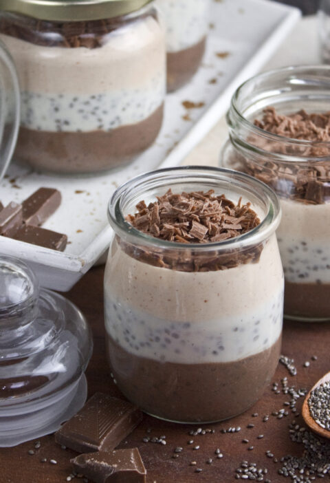 Chia-Tiramisu mit Mandeljoghurt