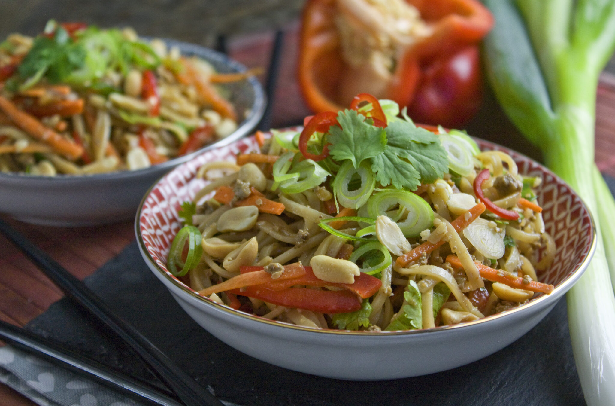 Reisnudel-Gemüse-Salat mit Erdnuss-Dressing | Toastenstein.com