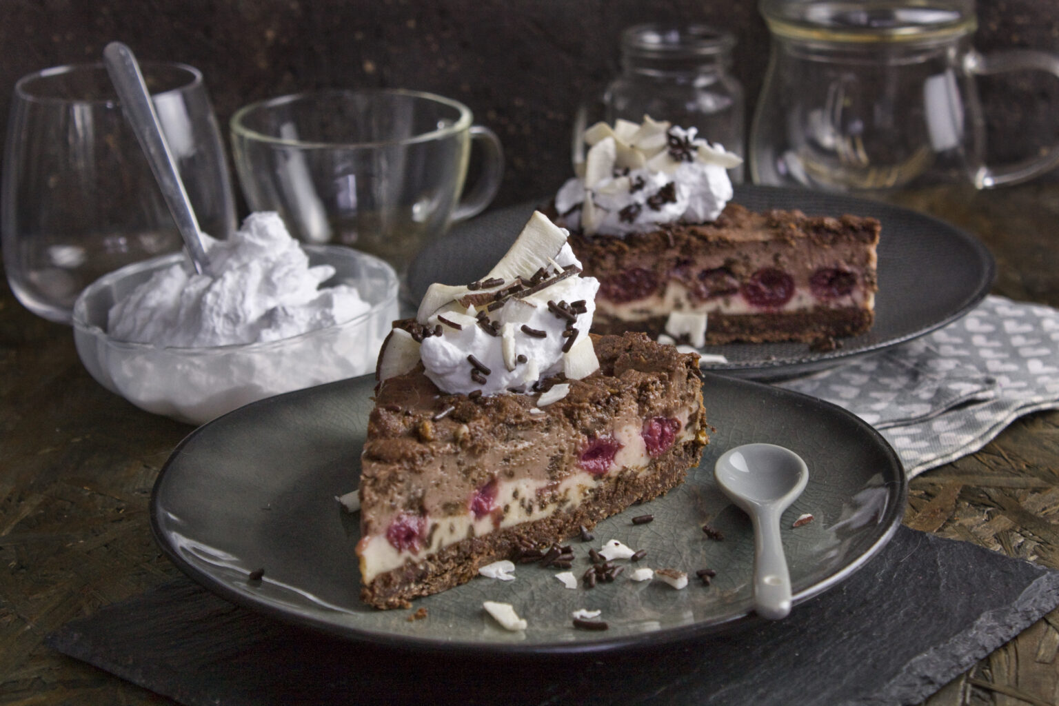 Schoko-Kokos-Käsekuchen mit Kirschen - Toastenstein.com