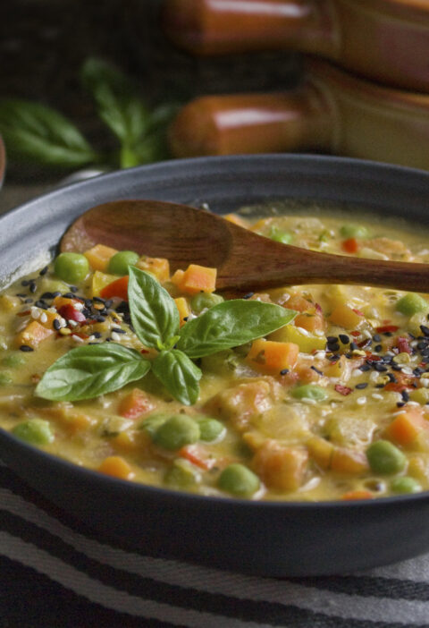 Würzige Konfetti-Hummus-Suppe | Toastenstein