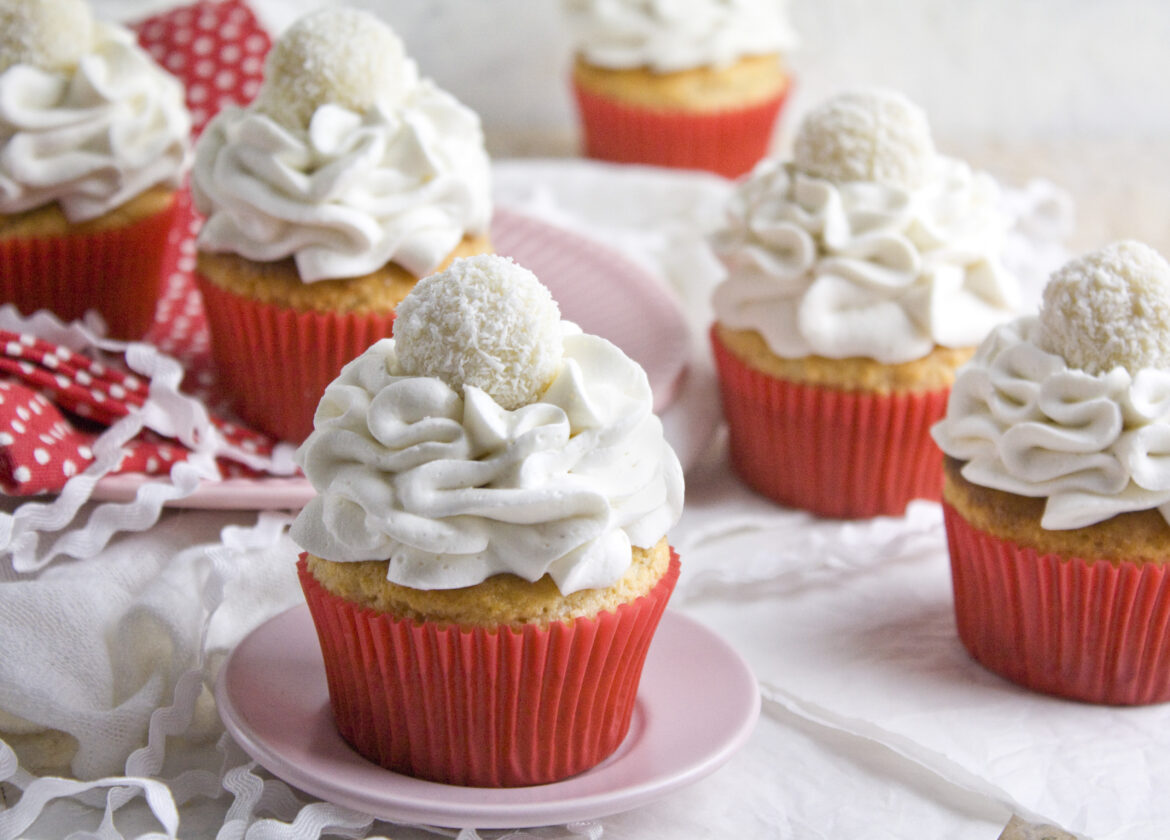 Kokos-Mandel-Cupcakes – Raffaello-Style!