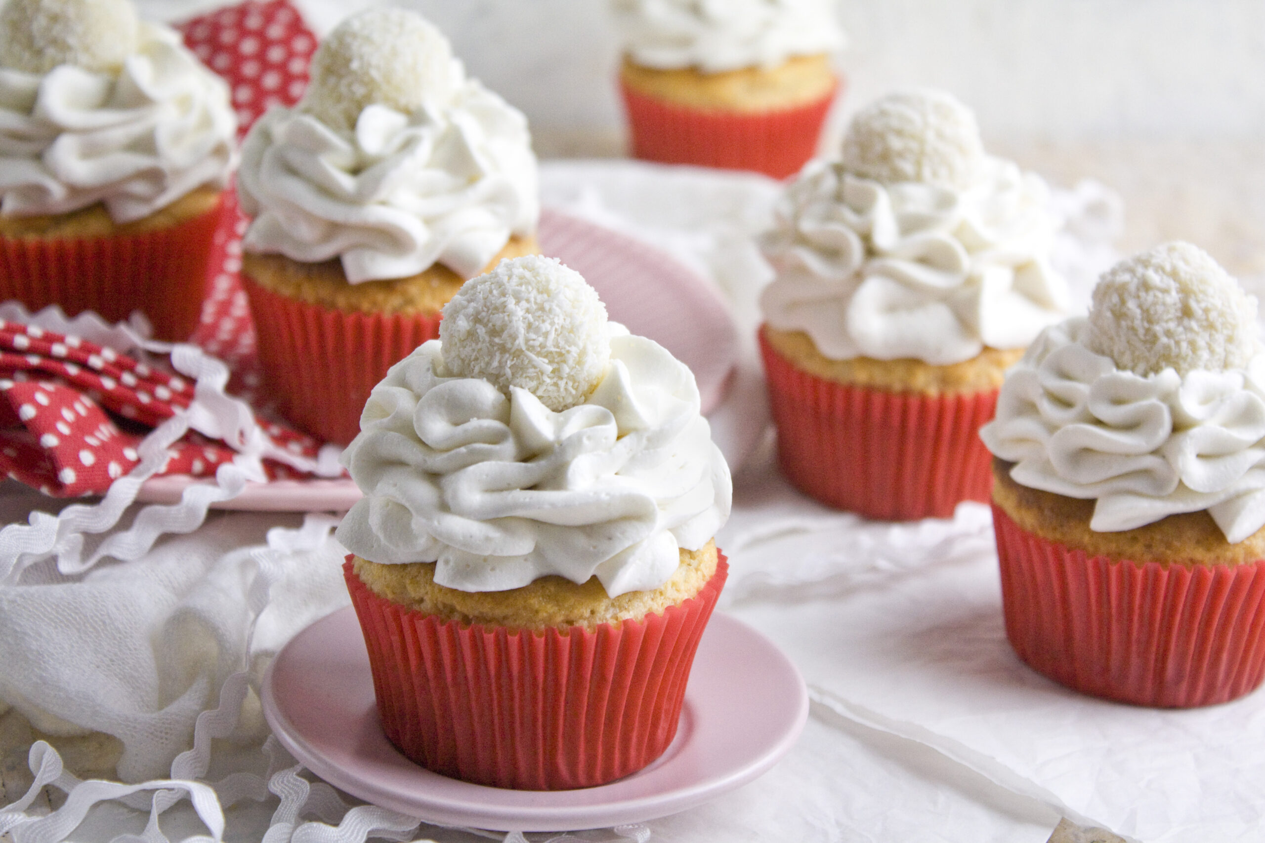 Kokos-Mandel-Cupcakes – Raffaello-Style!