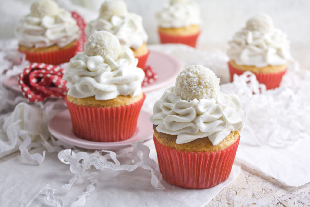 Kokos-Mandel-Cupcakes – Raffaello-Style!