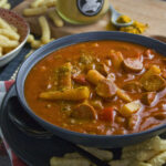 Currywurst-Pommes-Suppe
