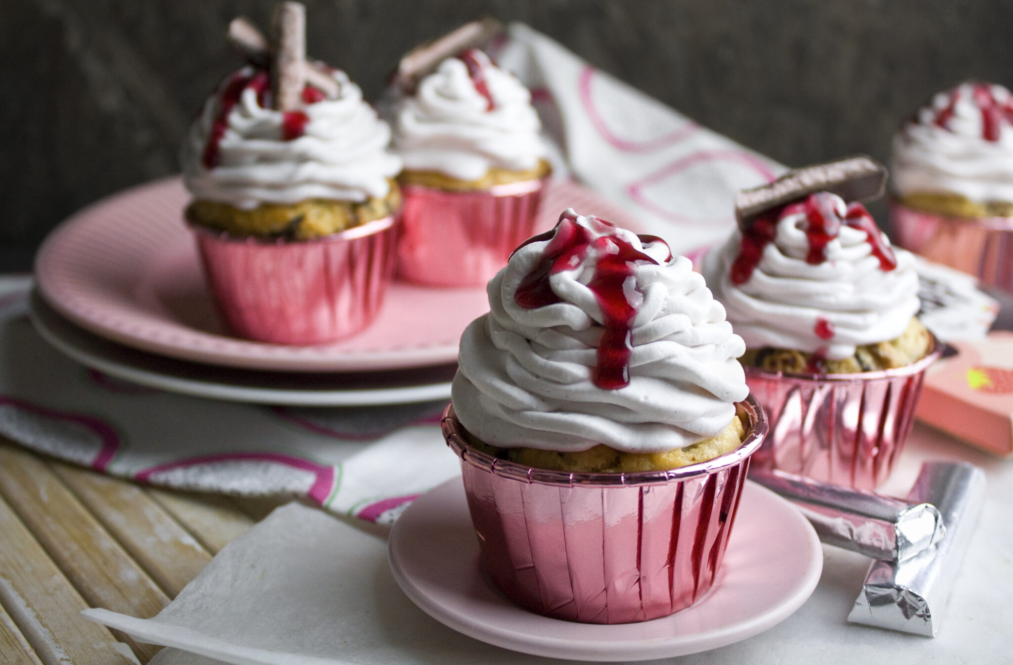 Joghurt-Erdbeer-Cupcakes – Happy Birthday - Toastenstein.com