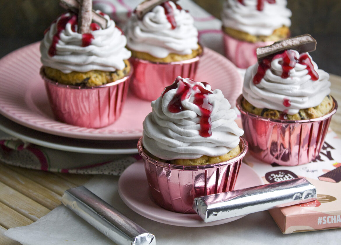 Vegane Joghurt-Erdbeer-Cupcakes – wie Yogurette!