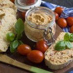 Veganer Feta-Tomaten-Aufstrich