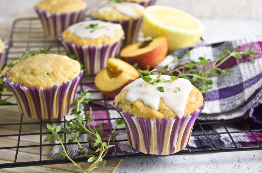 Zitronen-Thymian-Muffins mit Nektarinen