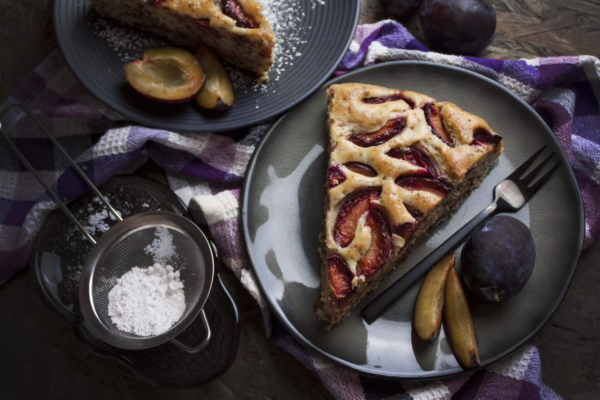 Saftiger Pflaumen-Pumpernickel-Kuchen - Toastenstein.com