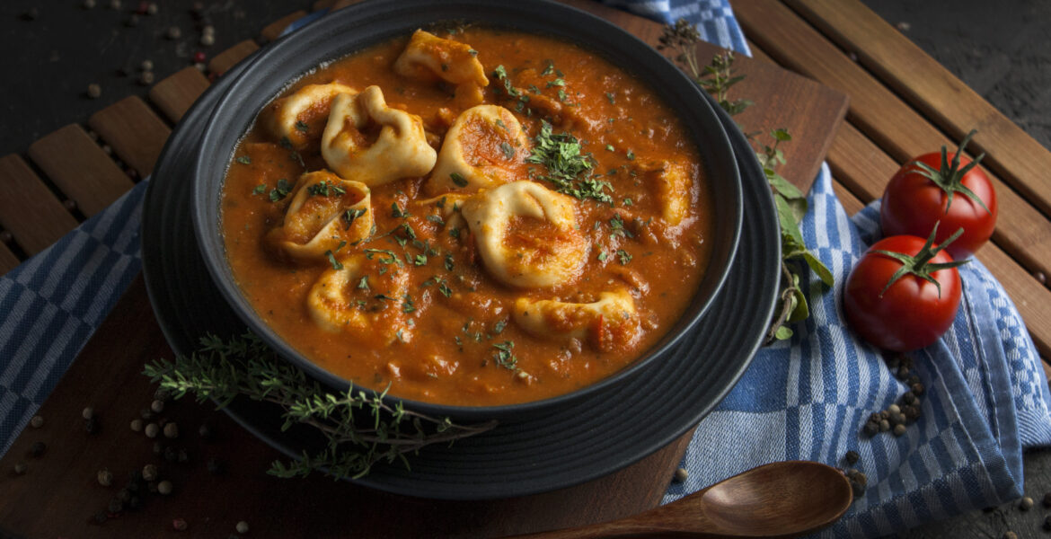 Tortelloni-Tomaten-Suppe