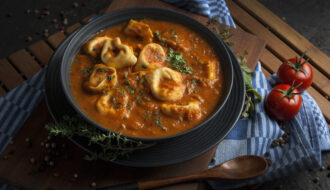 Tortelloni-Tomaten-Suppe