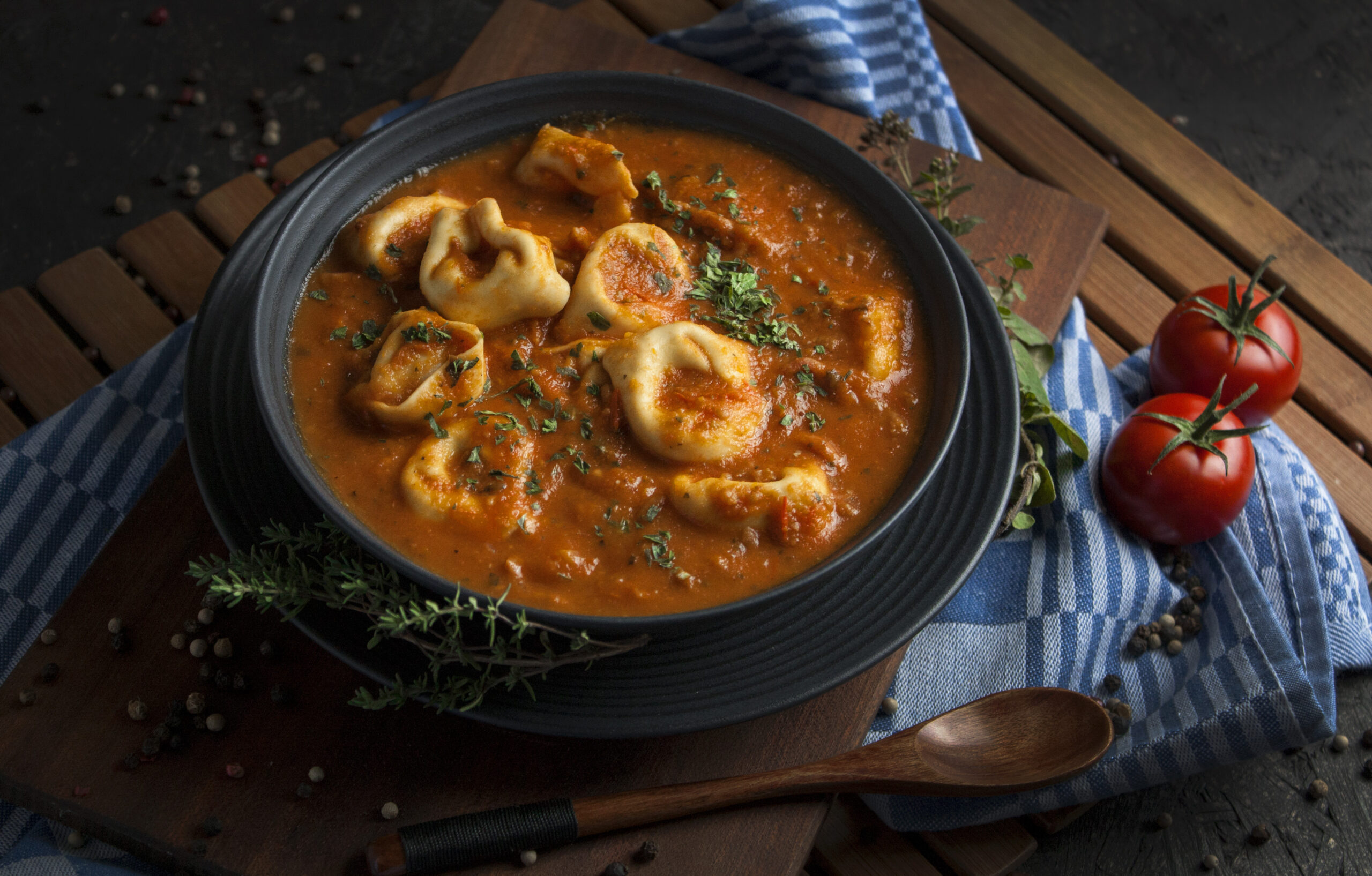 Tortelloni-Tomaten-Suppe