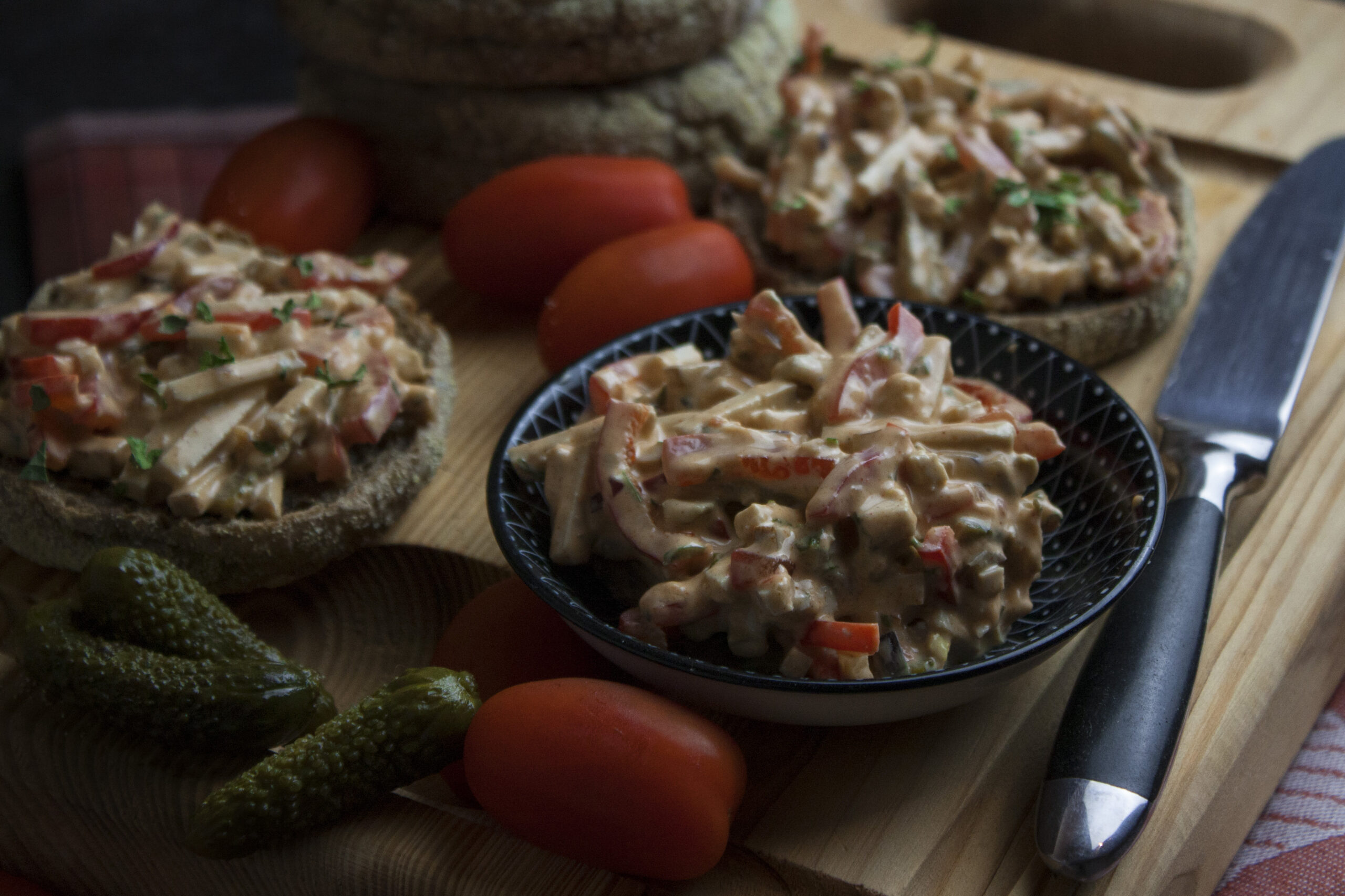 Tofu-Paprika-Salat für auf's Brot