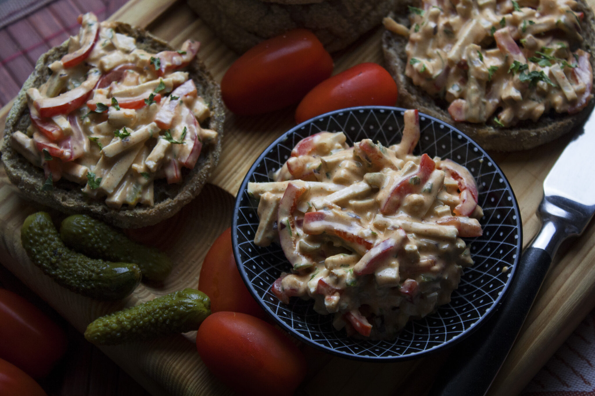 Tofu-Paprika-Salat für aufs Brot | Toastenstein.com Tofu-Paprika-Salat für aufs Brot | Toastenstein.com