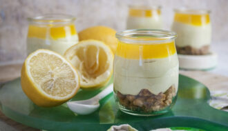Zitronen-Cheesecake im Glas