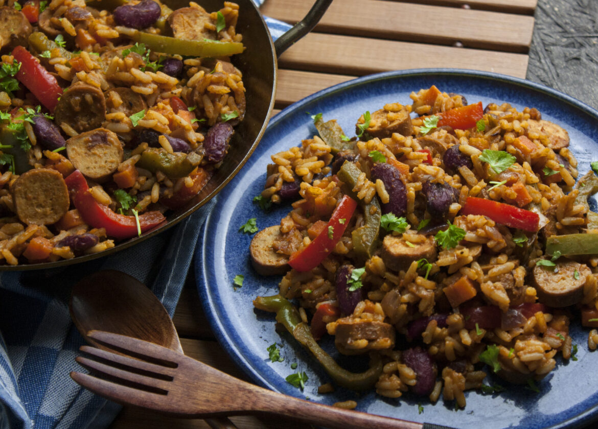 Vegane Reis-Würstchen-Pfanne - One Pot, Baby!