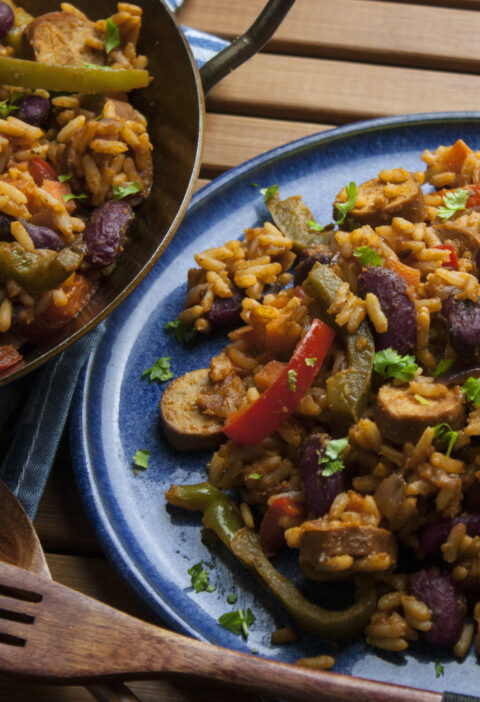 Vegane Reis-Würstchen-Pfanne - One Pot, Baby!