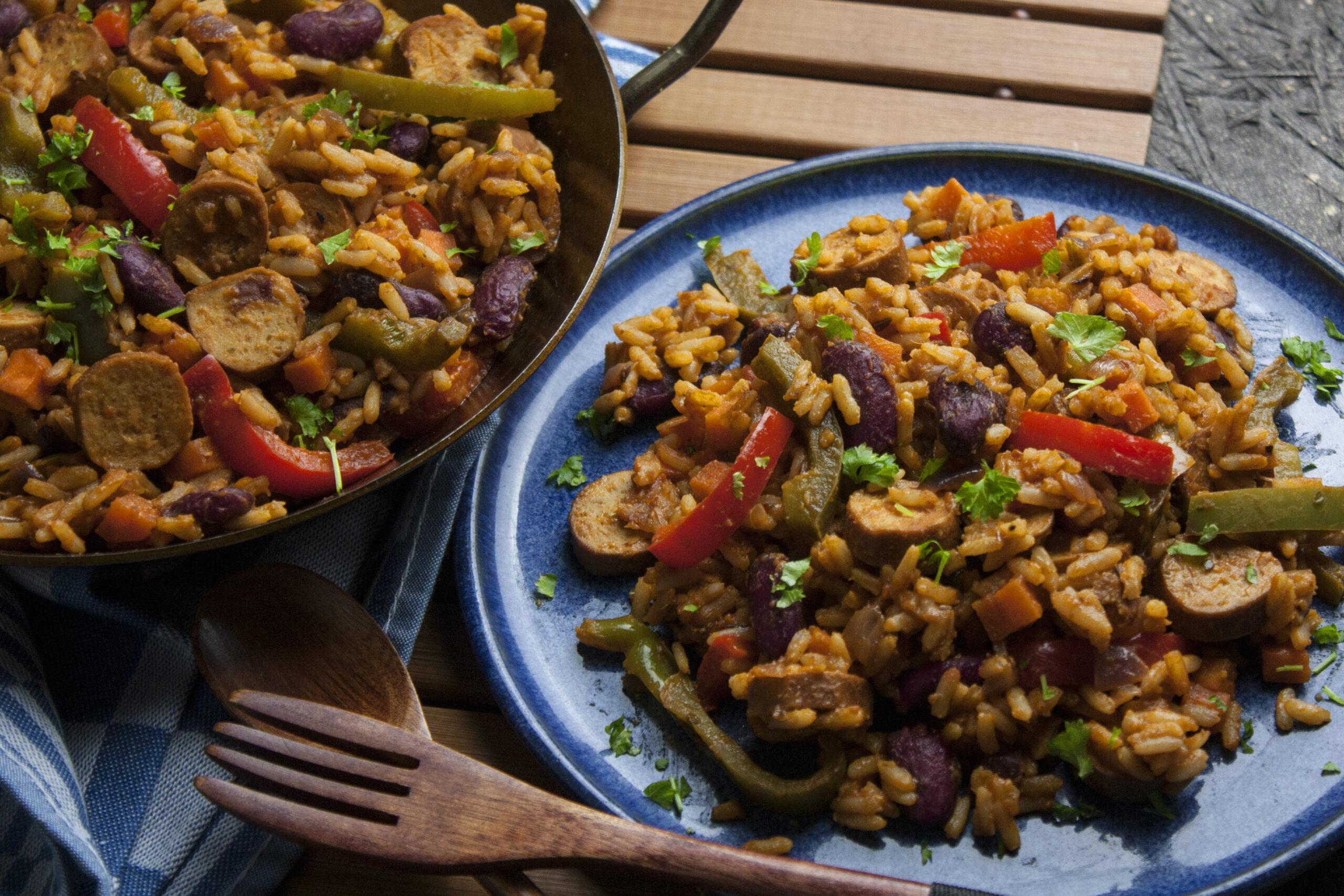 Vegane Reis-Würstchen-Pfanne - One Pot, Baby!