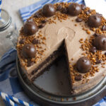 Vegane Haselnuss-Nougat-Torte