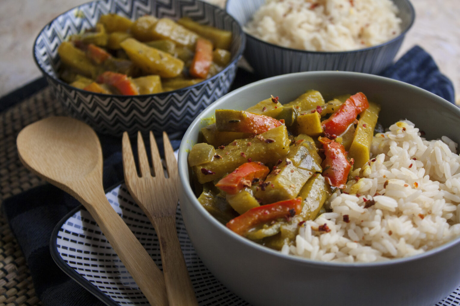 Würziges Kohlrabi-Curry mit Paprika - Toastenstein.com