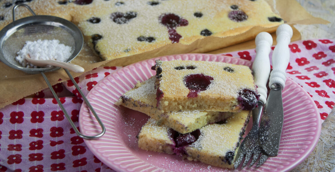 Süße Ofen-Pancakes mit Beeren