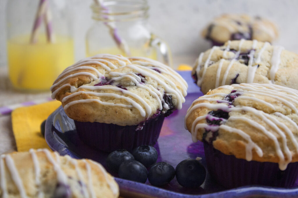 Blaubeer-Zitronen-Muffins mit Lavendel