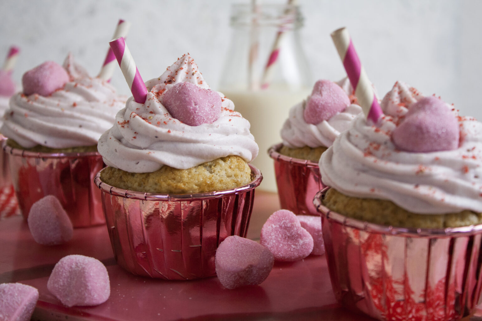 Süße Erdbeer-Milchshake-Cupcakes [Frankenfood] - Toastenstein.com