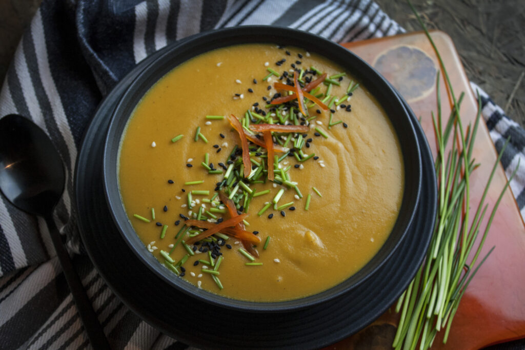 Karotten-Kokos-Suppe mit Curry