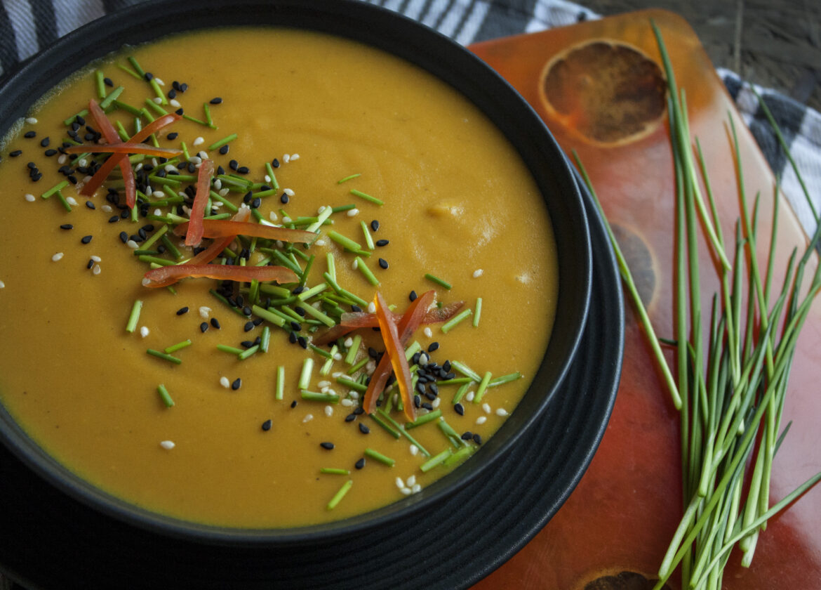 Karotten-Kokos-Suppe mit Curry